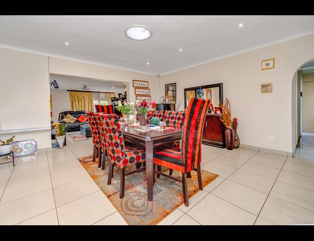 3 BEDROOM HOUSE FOR SALE IN RANDPARK RIDGE